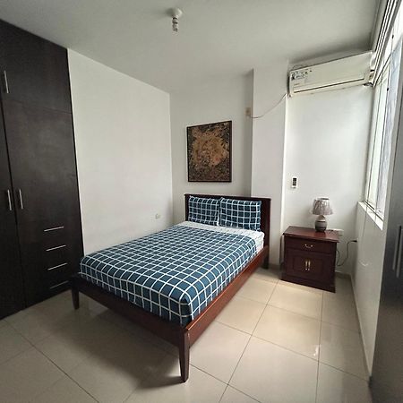 Departamentos De 2 Y 3 Habitaciones En El Centro De Manta Ngoại thất bức ảnh