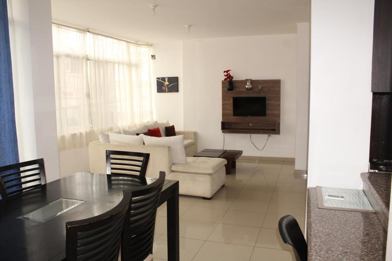 Departamentos De 2 Y 3 Habitaciones En El Centro De Manta Ngoại thất bức ảnh