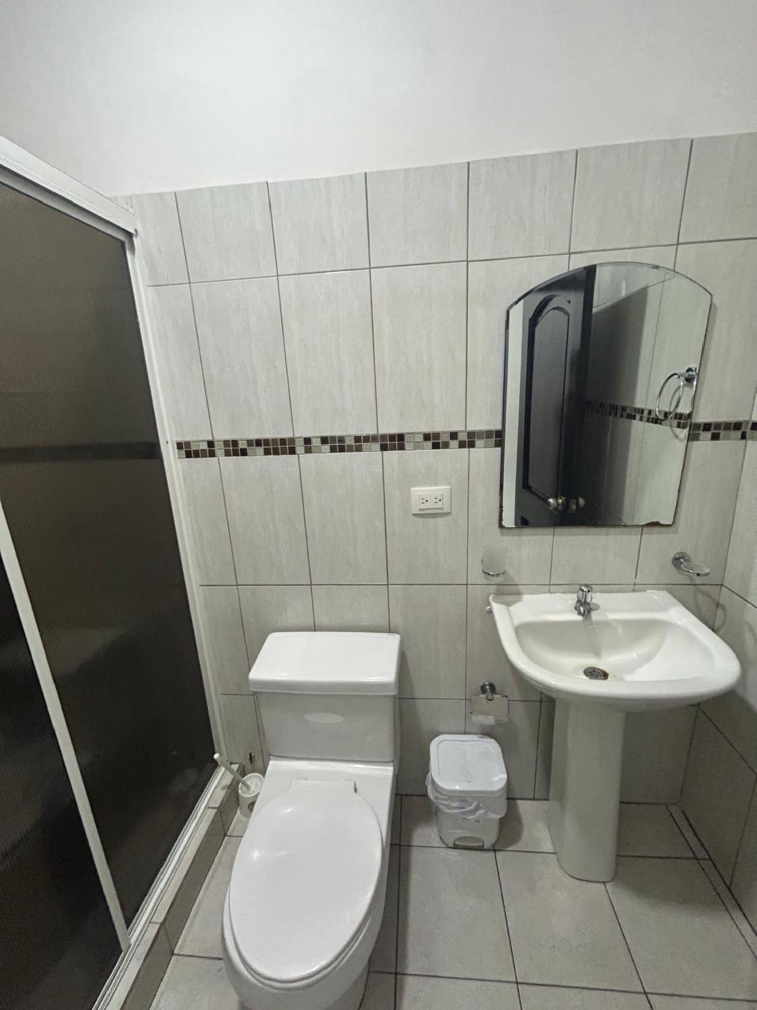 Departamentos De 2 Y 3 Habitaciones En El Centro De Manta Ngoại thất bức ảnh