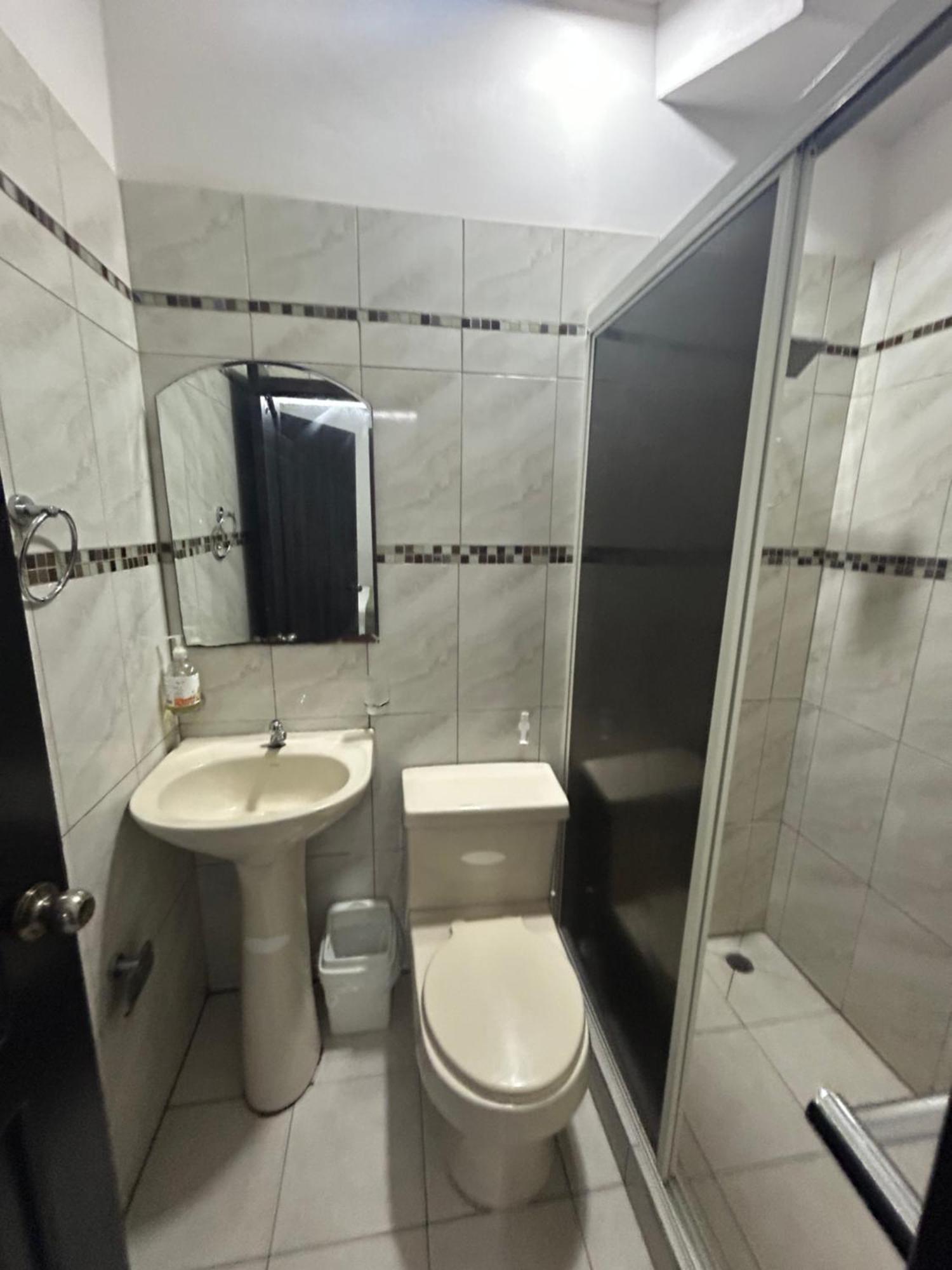 Departamentos De 2 Y 3 Habitaciones En El Centro De Manta Ngoại thất bức ảnh